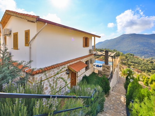 gece  -  Kasım
  | Kalkan Sarıbelen Villa Kiralama: Isıtmalı, Korunaklı Havuzlu, Doğa İçinde, 6 Kişilik